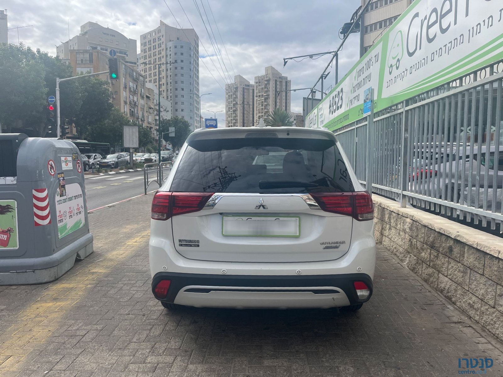 2019' Mitsubishi Outlander photo #6