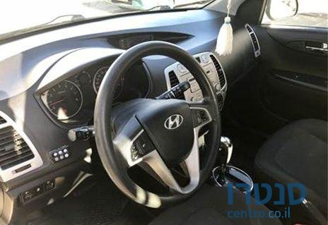 2011' Hyundai i20 i20 יונדאי photo #2