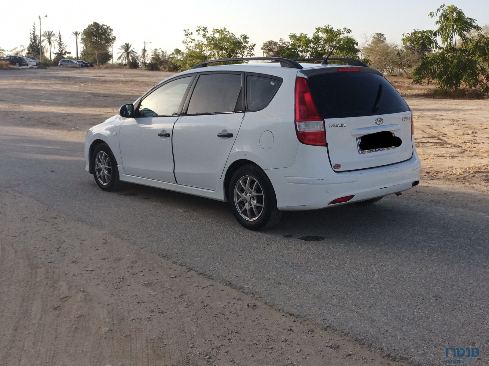 2011' Hyundai I30 Cw יונדאי photo #1