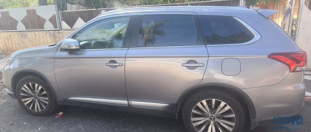 2019' Mitsubishi Outlander מיצובישי אאוטלנדר photo #6