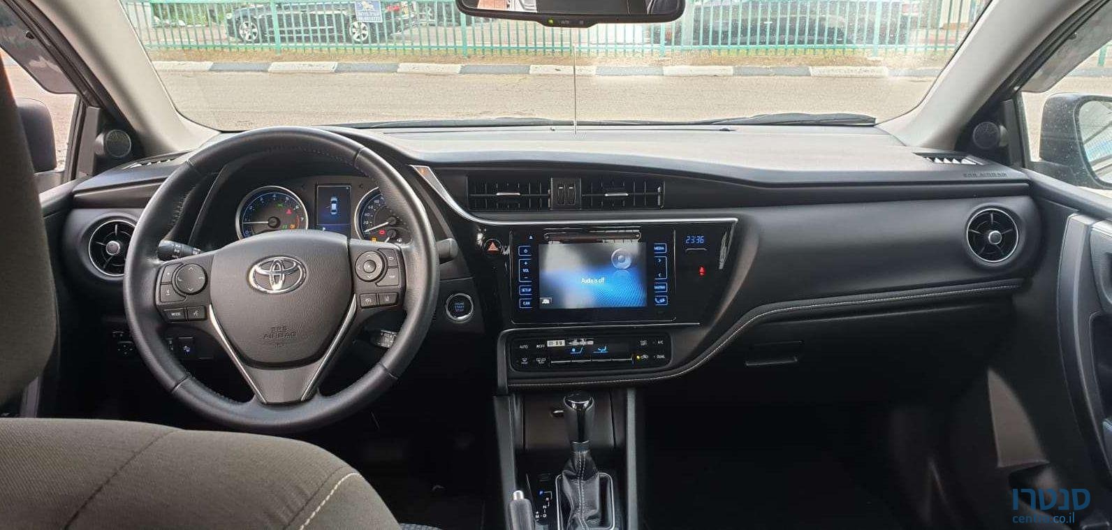 2018' Toyota Corolla טויוטה קורולה photo #3