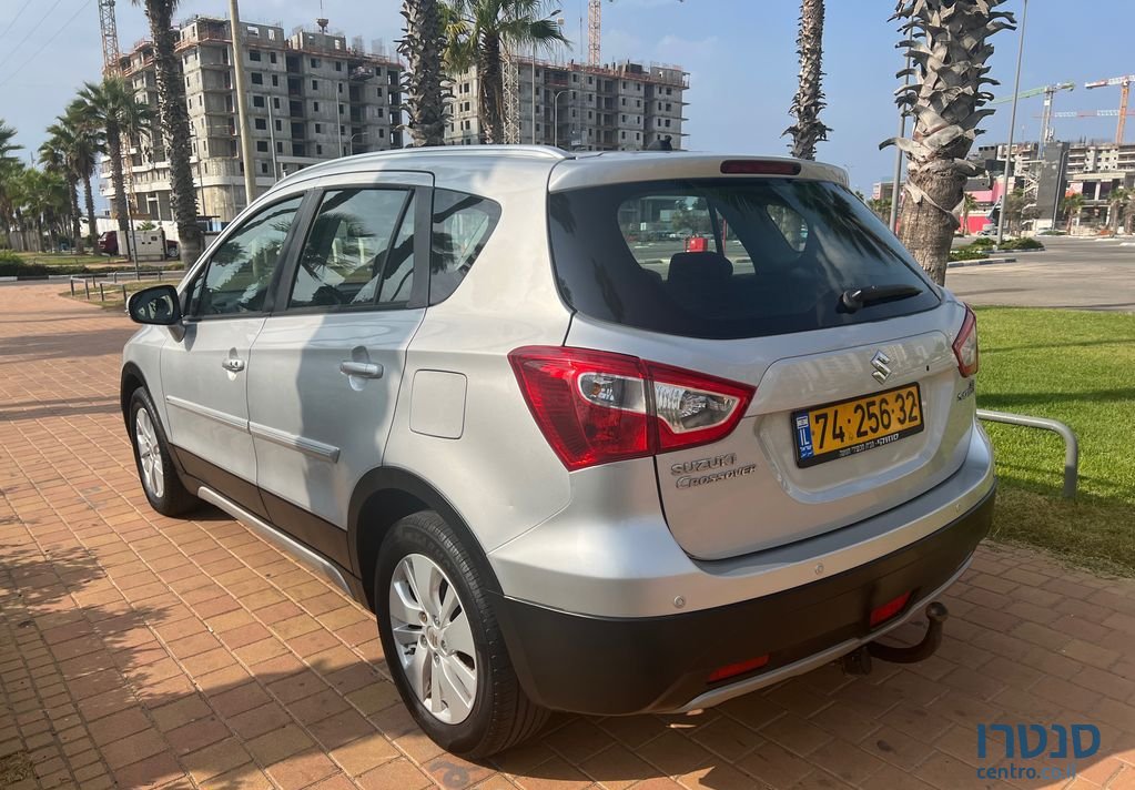 2014' Suzuki SX4 סוזוקי קרוסאובר photo #4