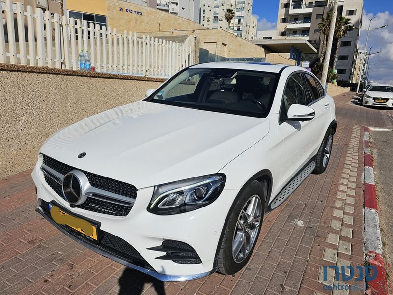 2018' Mercedes-Benz Glc-Class מרצדס photo #1