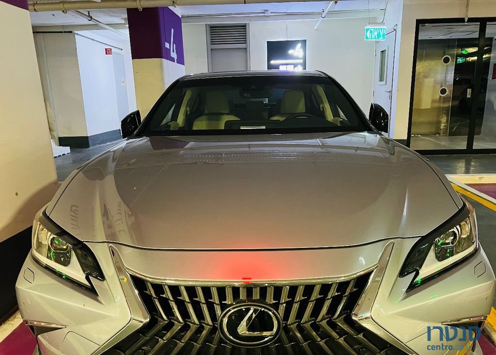 2024' Lexus Es300H לקסוס photo #2