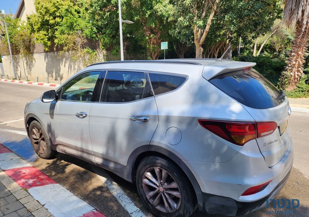 2017' Hyundai Santa Fe יונדאי סנטה פה photo #2