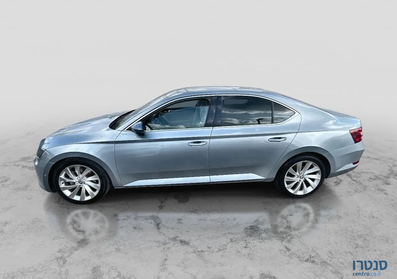 2017' Skoda Superb סקודה סופרב photo #1