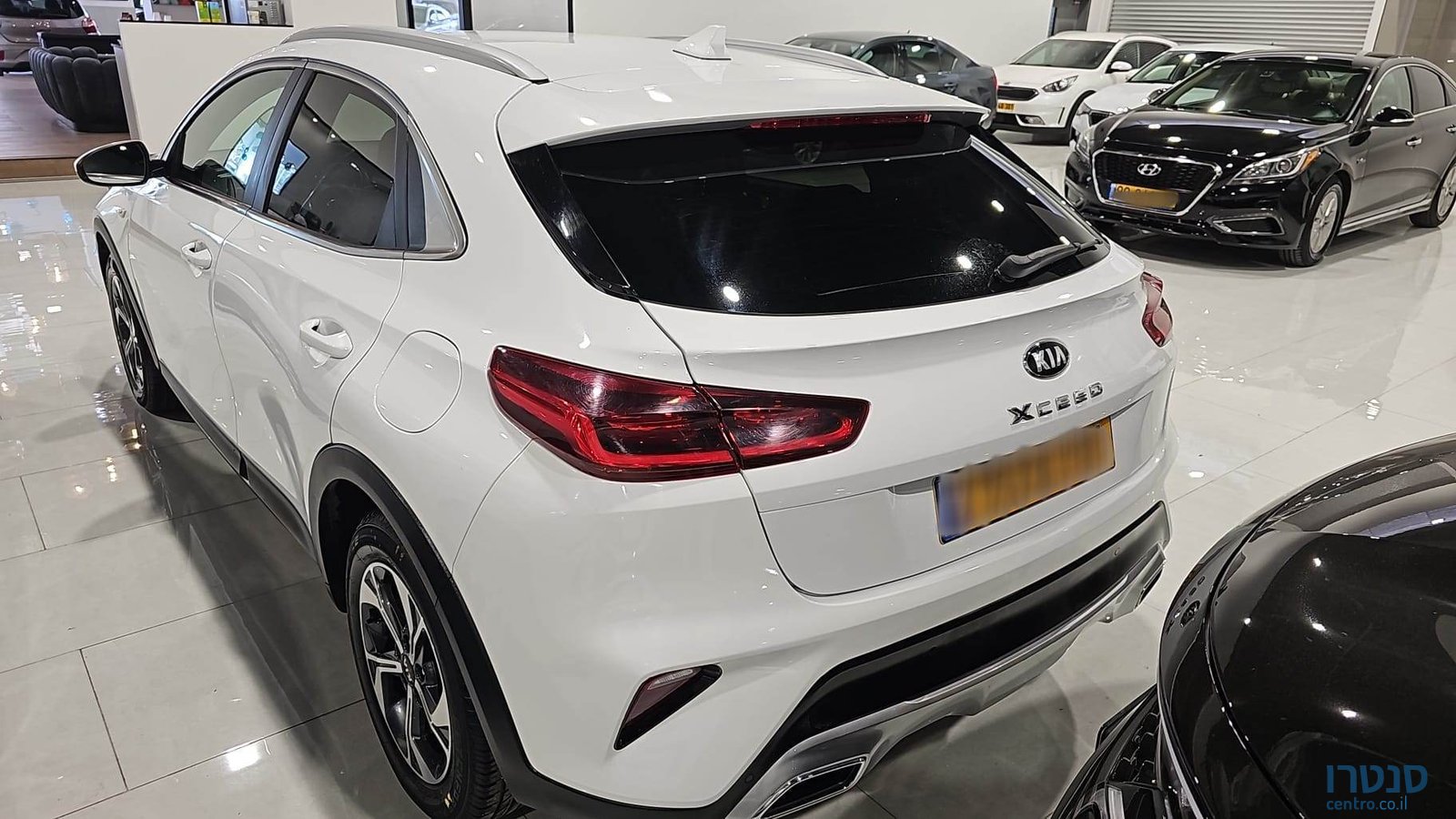 2020' Kia XCeed photo #4