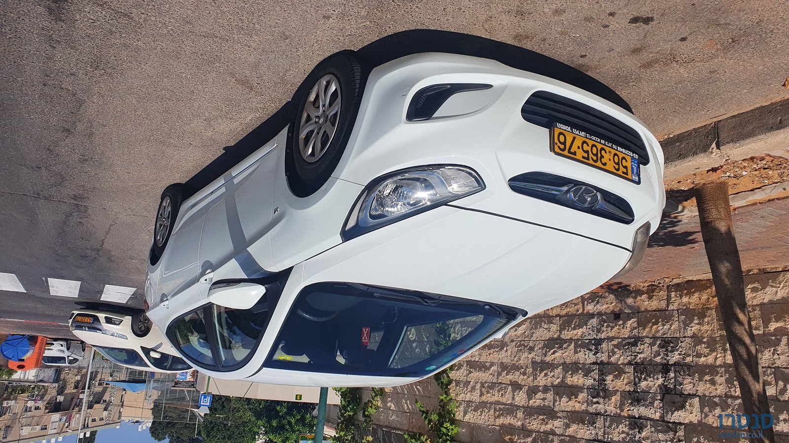 2011' Hyundai i25 יונדאי photo #3