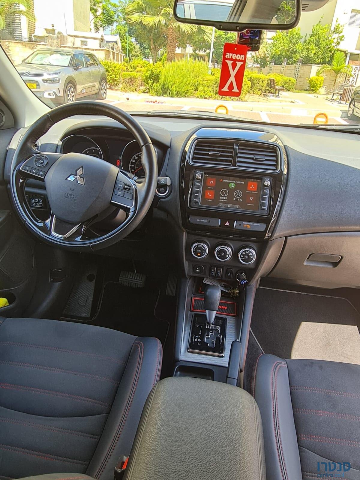 2018' Mitsubishi ASX photo #6
