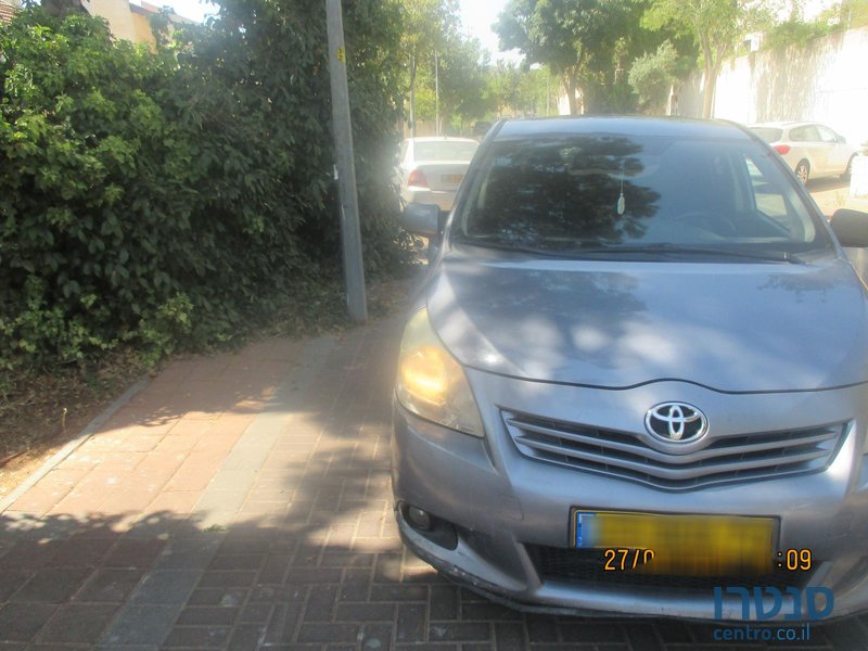 2009' Toyota Verso טויוטה ורסו photo #2