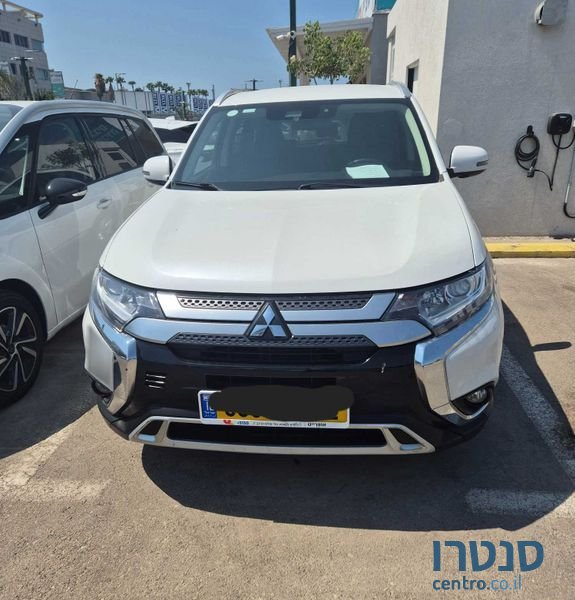 2021' Mitsubishi Outlander מיצובישי אאוטלנדר photo #2