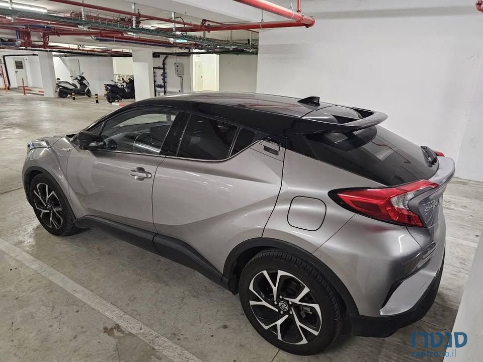 2017' Toyota C-HR טויוטה photo #3