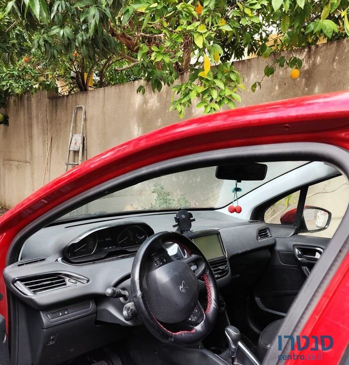 2016' Peugeot 208 פיג'ו photo #2