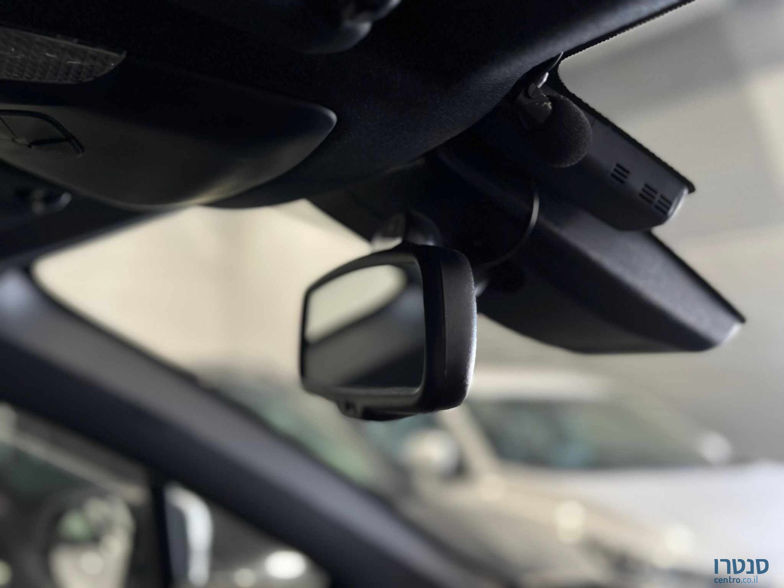 2019' Toyota C-HR photo #7