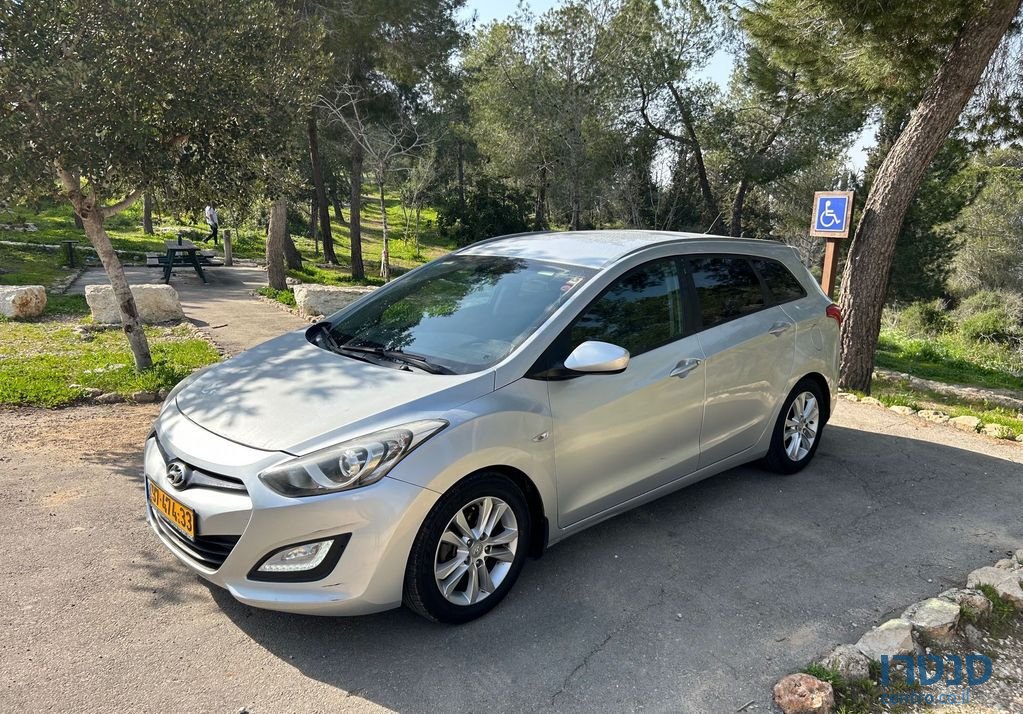 2015' Hyundai i30 יונדאי photo #1