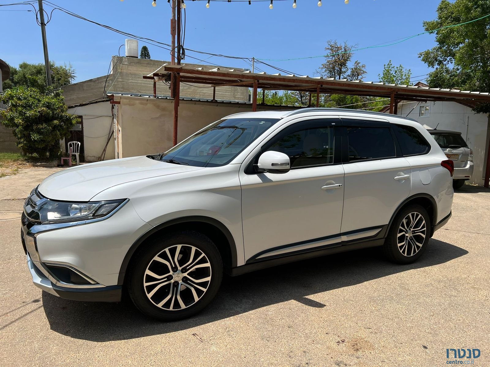 2018' Mitsubishi Outlander מיצובישי אאוטלנדר photo #1