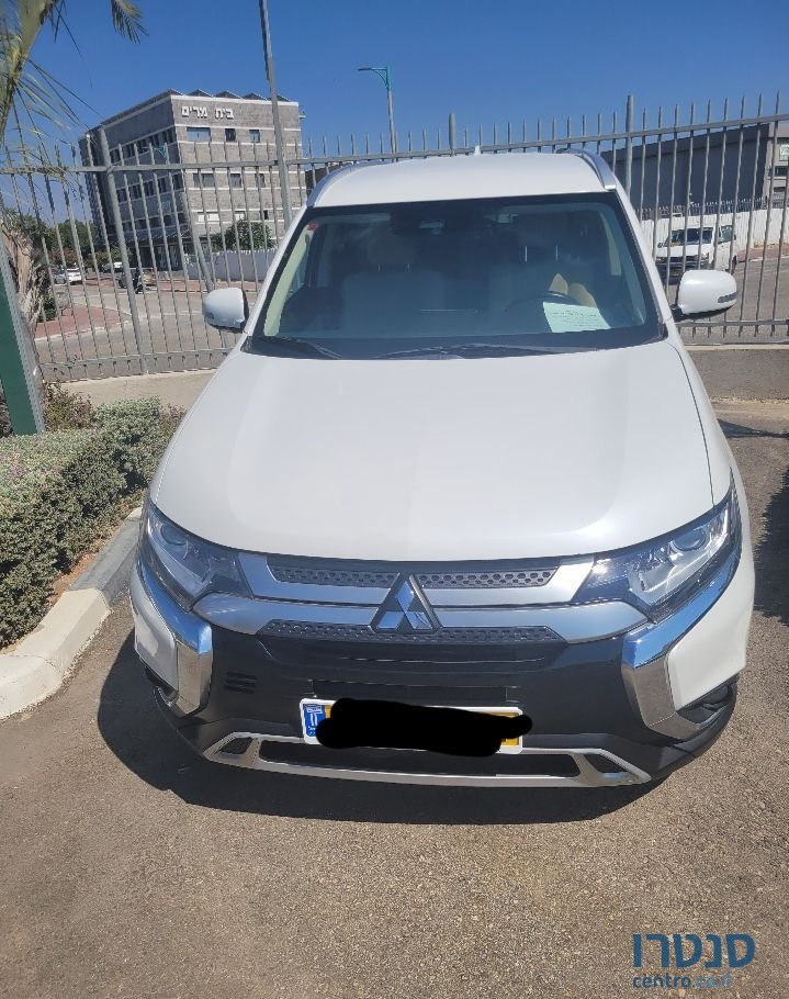 2019' Mitsubishi Outlander מיצובישי אאוטלנדר photo #2
