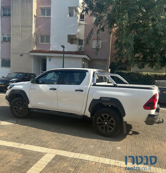 2022' Toyota Hilux 4x4 טויוטה היילקס photo #2