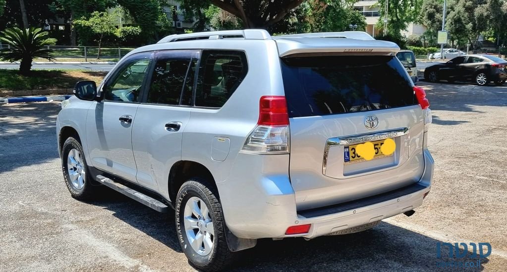 2010' Toyota Land Cruiser טויוטה לנד קרוזר photo #3