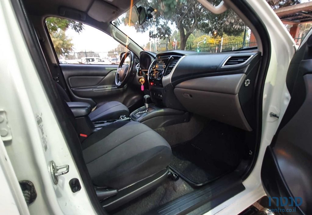 2017' Mitsubishi Triton מיצובישי טרייטון photo #3