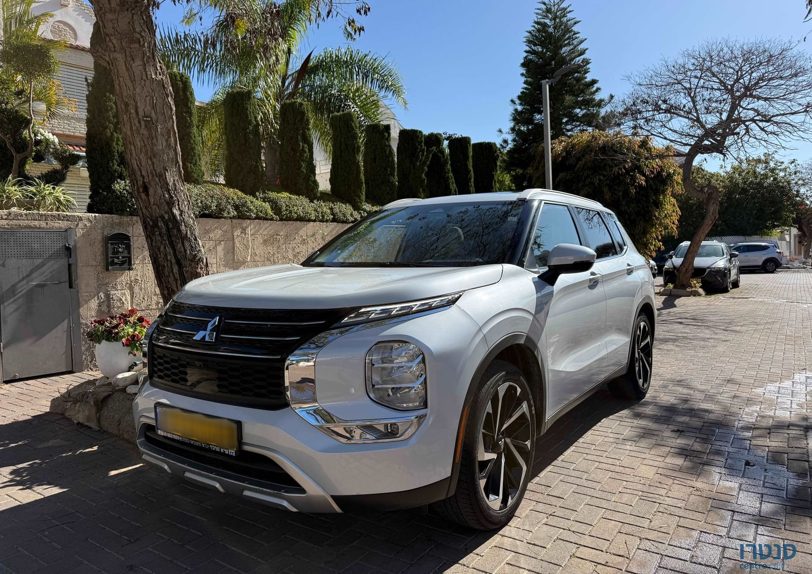 2023' Mitsubishi Outlander מיצובישי אאוטלנדר photo #1