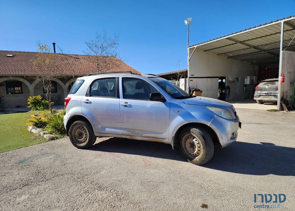 2008' Daihatsu Terios דייהטסו טריוס photo #5