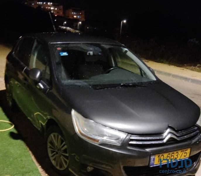 2011' Citroen C4 סיטרואן photo #1