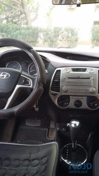 2010' Hyundai i20 photo #4