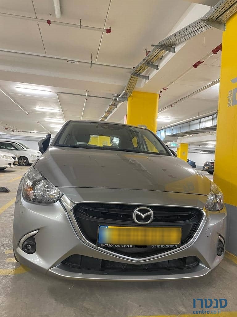 2020' Mazda 2 photo #2