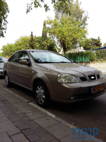 2004' Chevrolet Optra photo #1