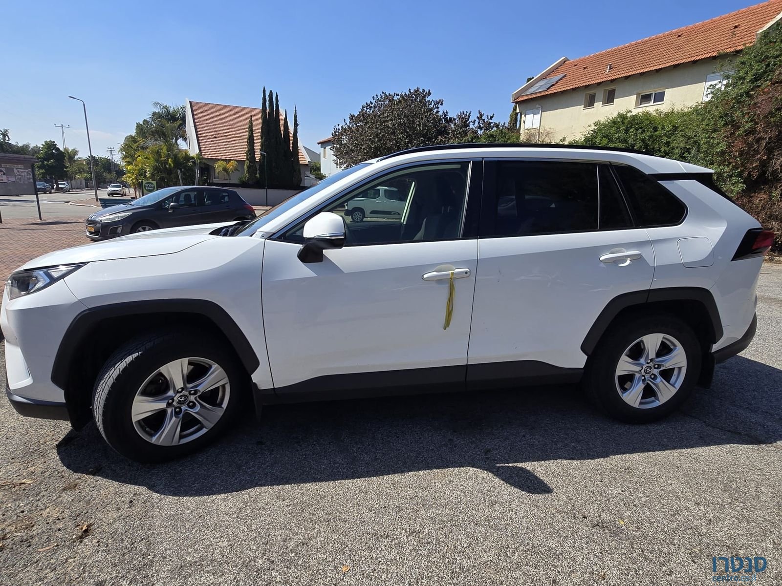 2019' Toyota C-HR טויוטה photo #1