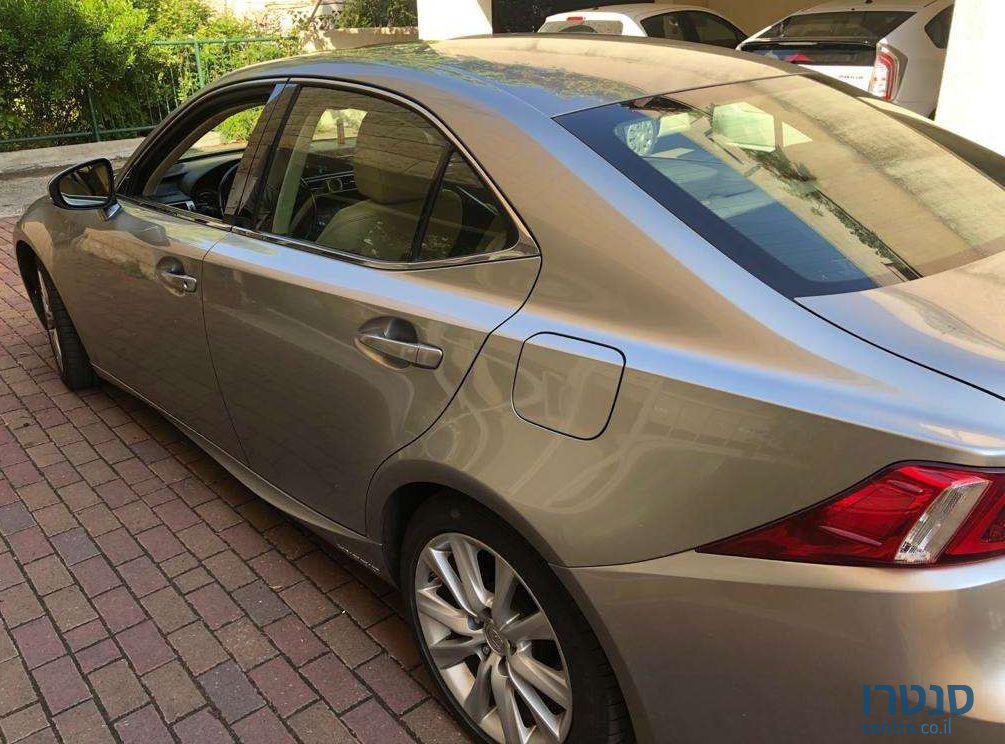 2016' Lexus Is300H לקסוס Is300H photo #2