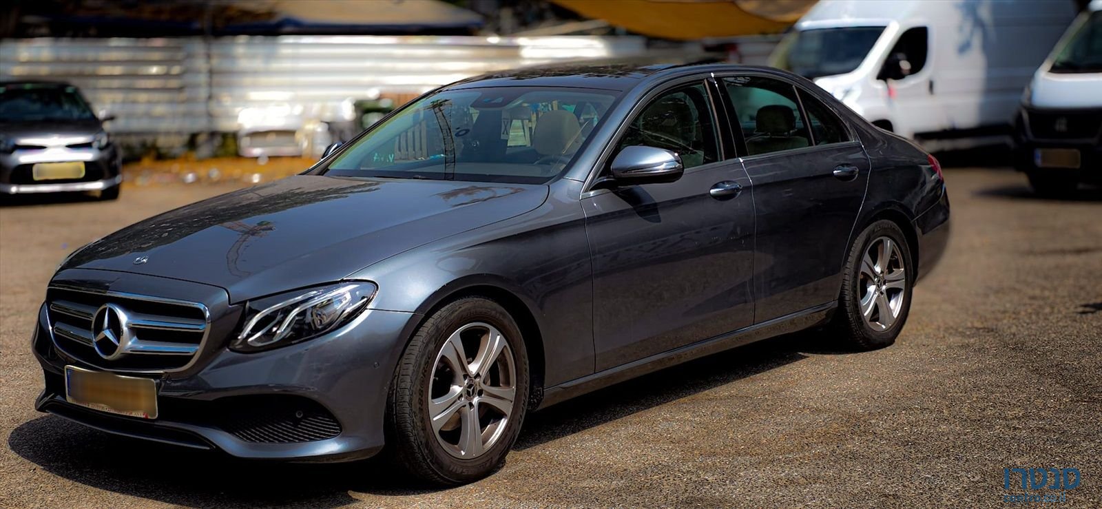 2019' Mercedes-Benz 200 מרצדס photo #2