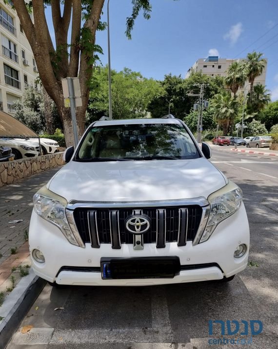 2014' Toyota Land Cruiser טויוטה לנד קרוזר photo #3