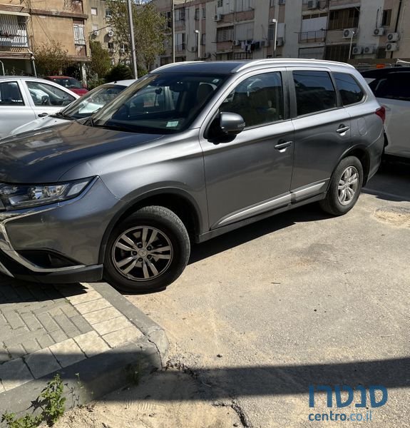 2020' Mitsubishi Outlander מיצובישי אאוטלנדר photo #3