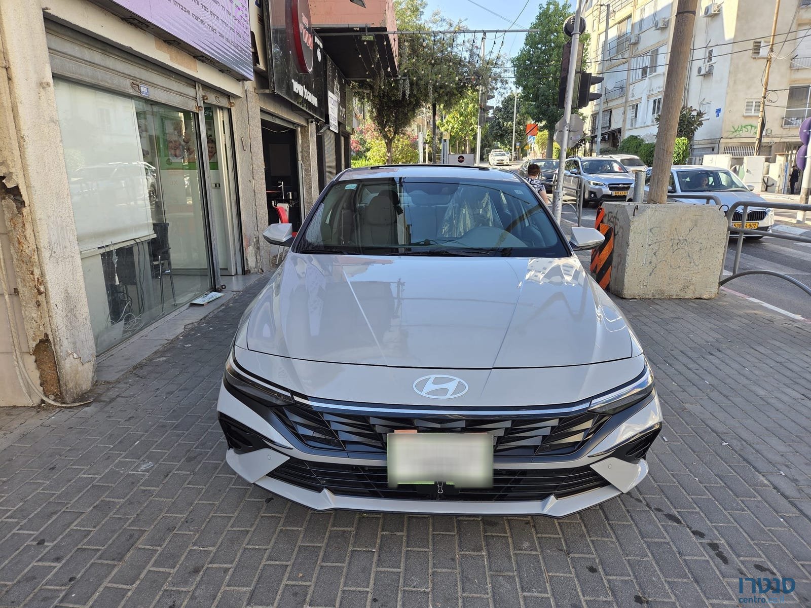 2025' Hyundai Elantra photo #1