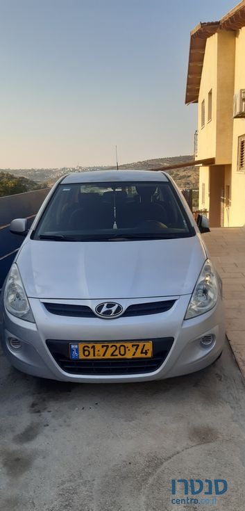 2011' Hyundai i20 יונדאי photo #1