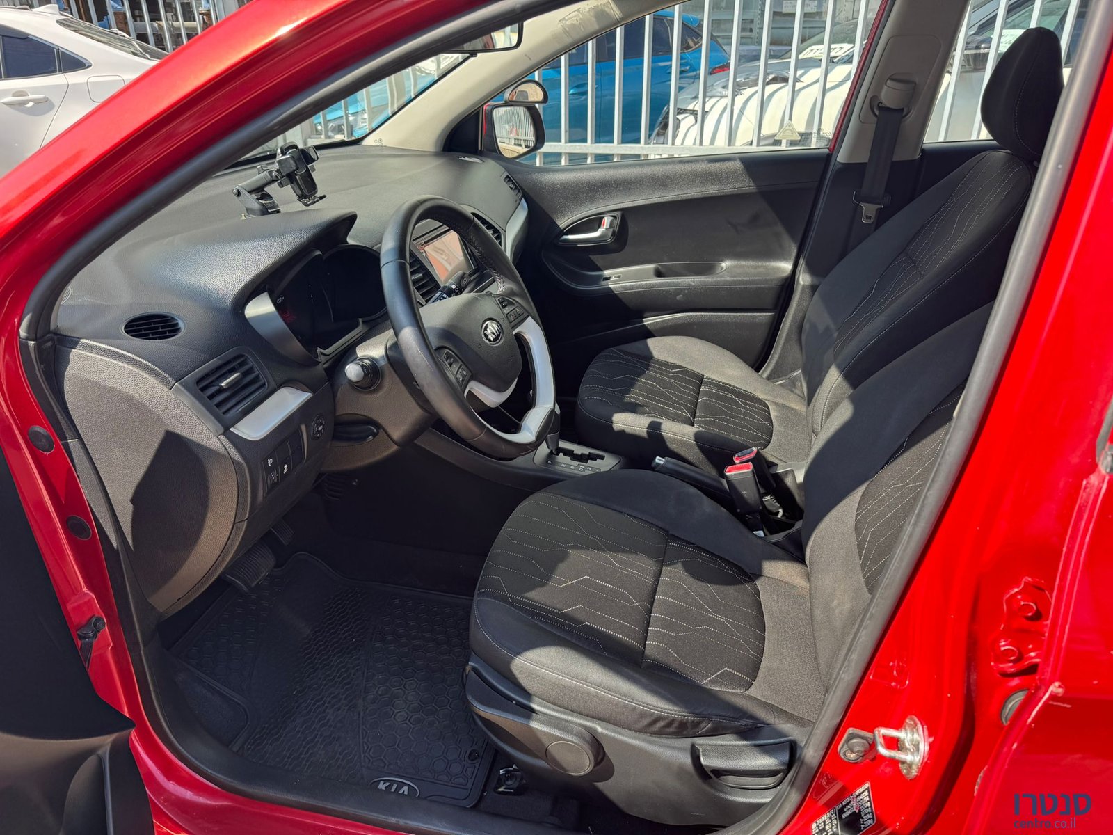 2013' Kia Picanto photo #3