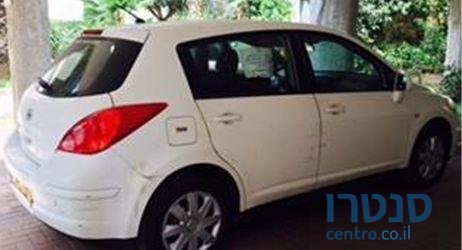 2009' Nissan Tiida photo #1