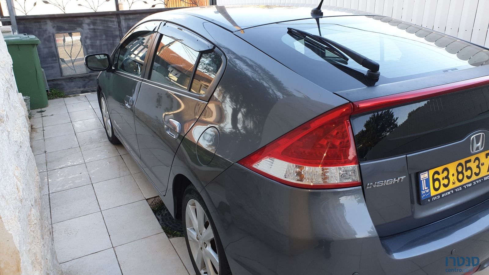 2010' Honda Insight Elegance photo #3