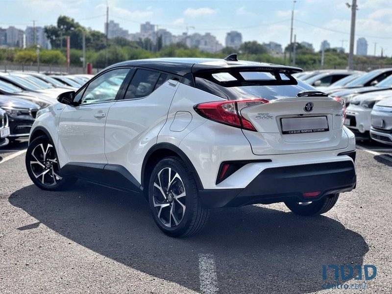 2017' Toyota C-HR טויוטה photo #2