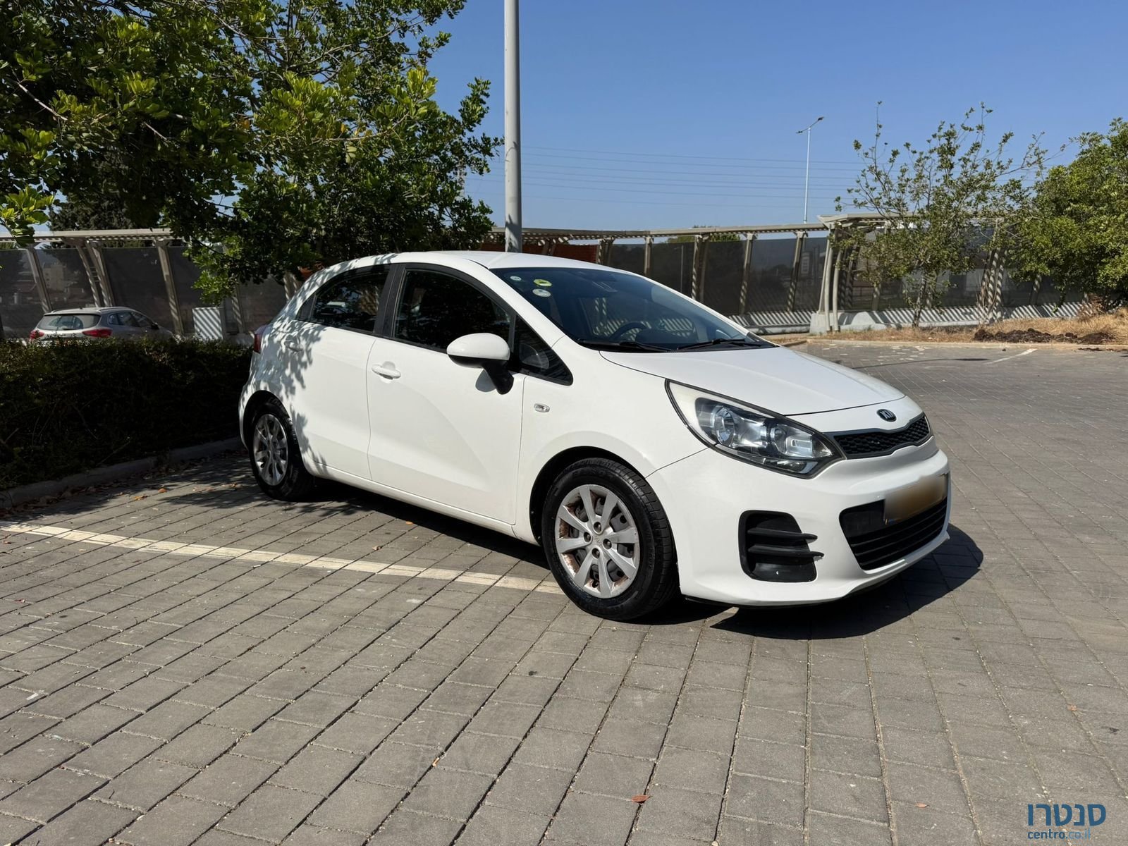 2017' Kia Rio photo #5