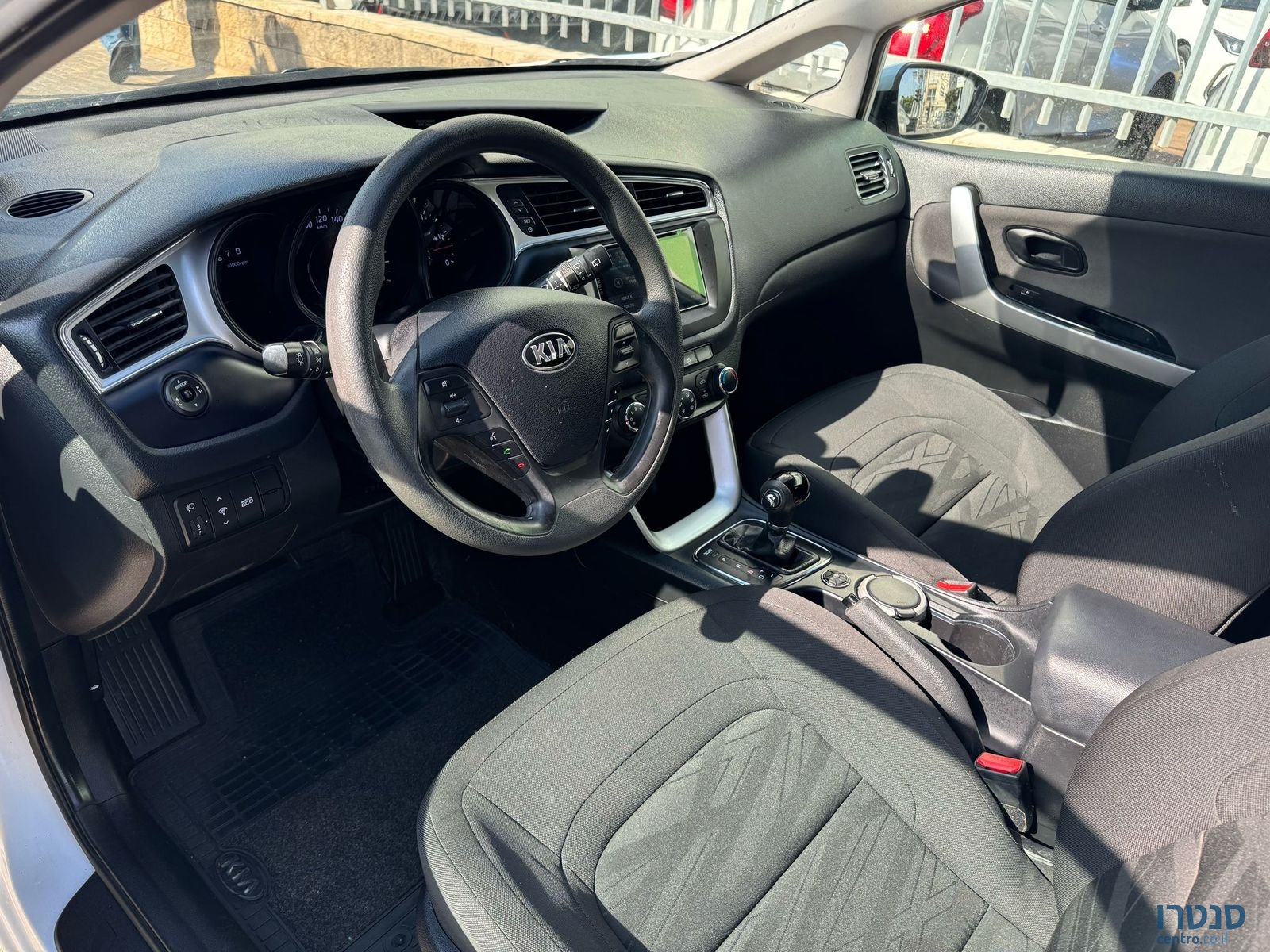 2018' Kia Ceed photo #2