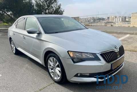 2017' Skoda Superb סקודה סופרב photo #2