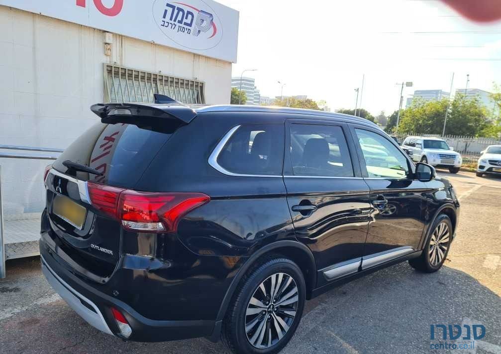 2019' Mitsubishi Outlander מיצובישי אאוטלנדר photo #2