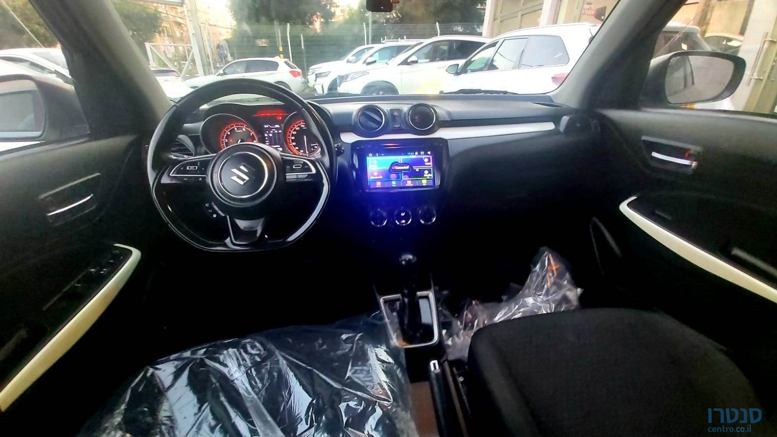 2020' Suzuki Swift photo #5