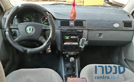 2002' Skoda Fabia V 1400‏16 סדאן photo #3