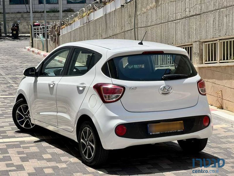 2017' Hyundai i10 יונדאי photo #2