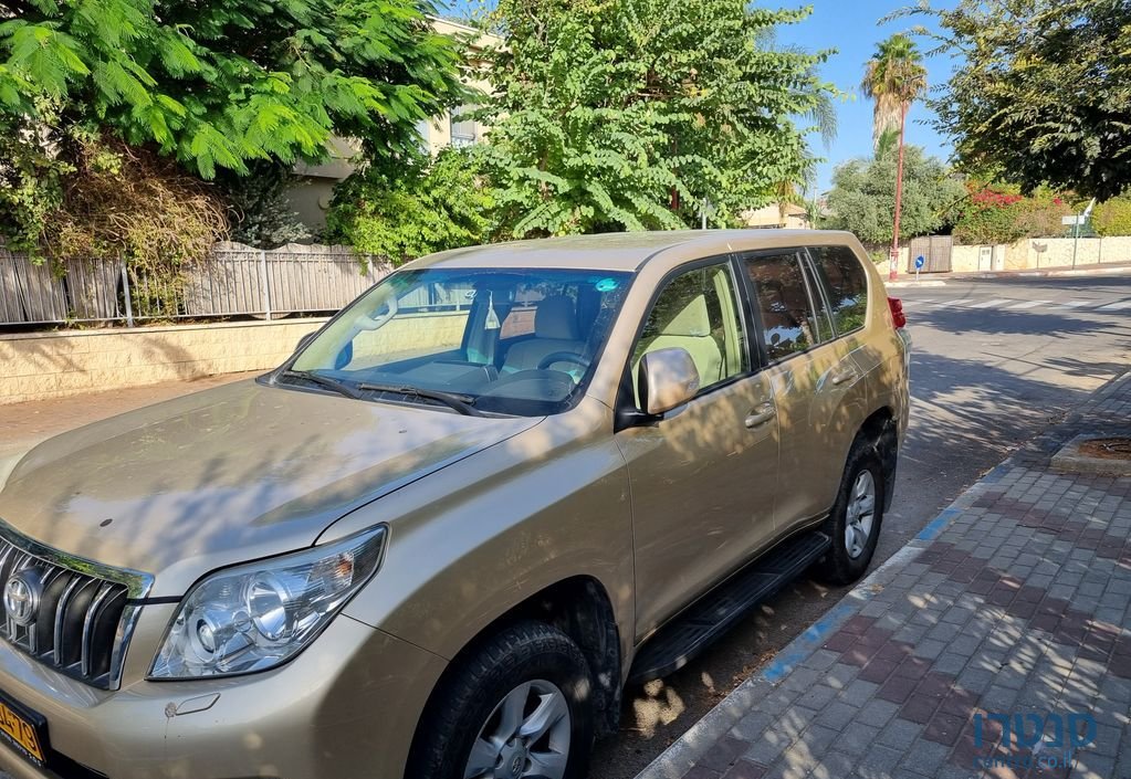 2012' Toyota Land Cruiser טויוטה לנד קרוזר photo #2