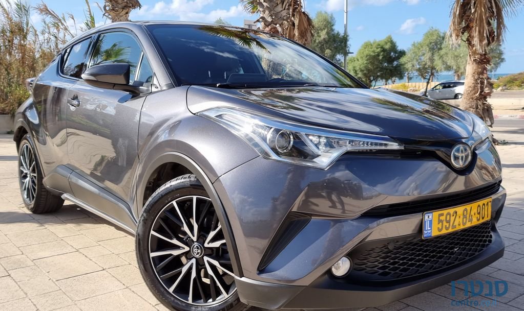 2019' Toyota C-Hr טויוטה photo #5